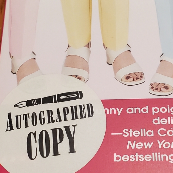 Autographed book. Author Jane Porter, Odd Mom Out, Paperback. - Picture 6 of 7